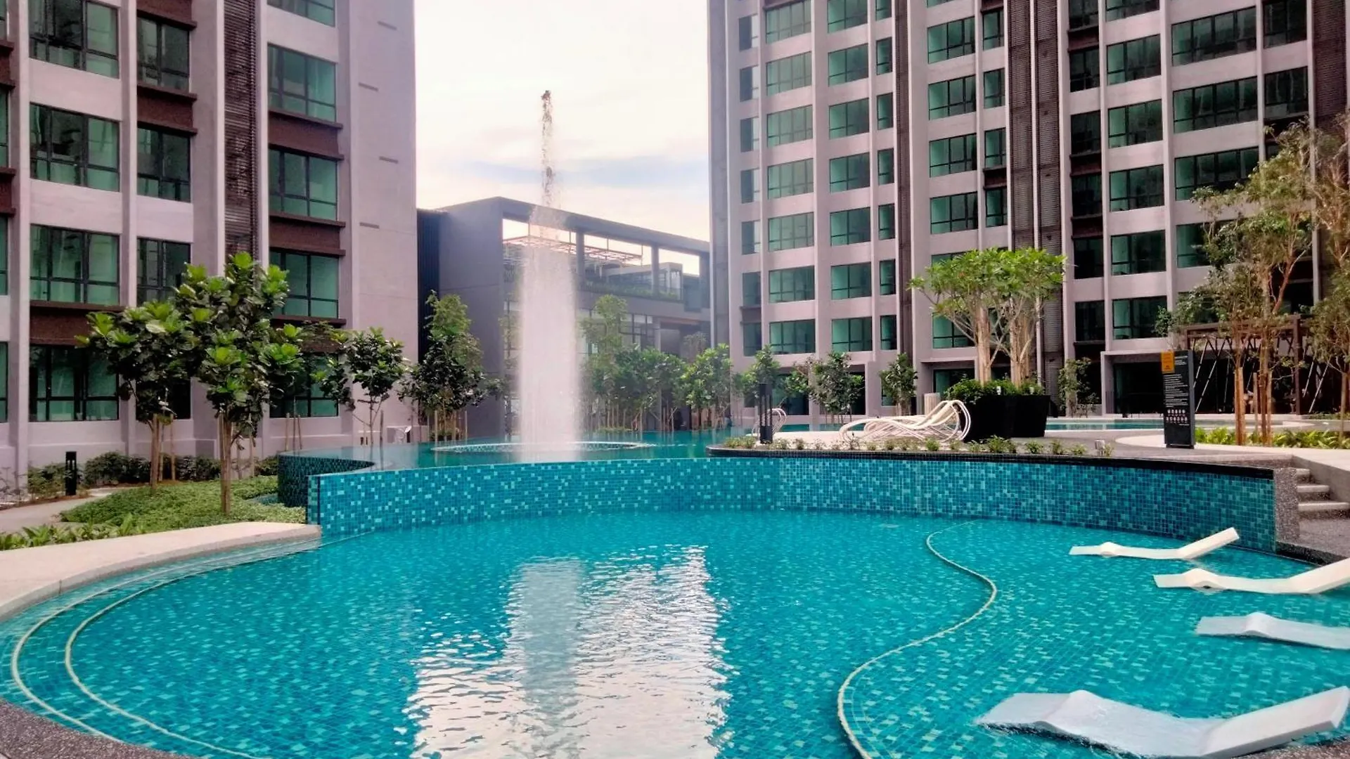 Cubic Botanical Suites Bangsar South By Homebrickz Kuala Lumpur 0*,  Malaysia