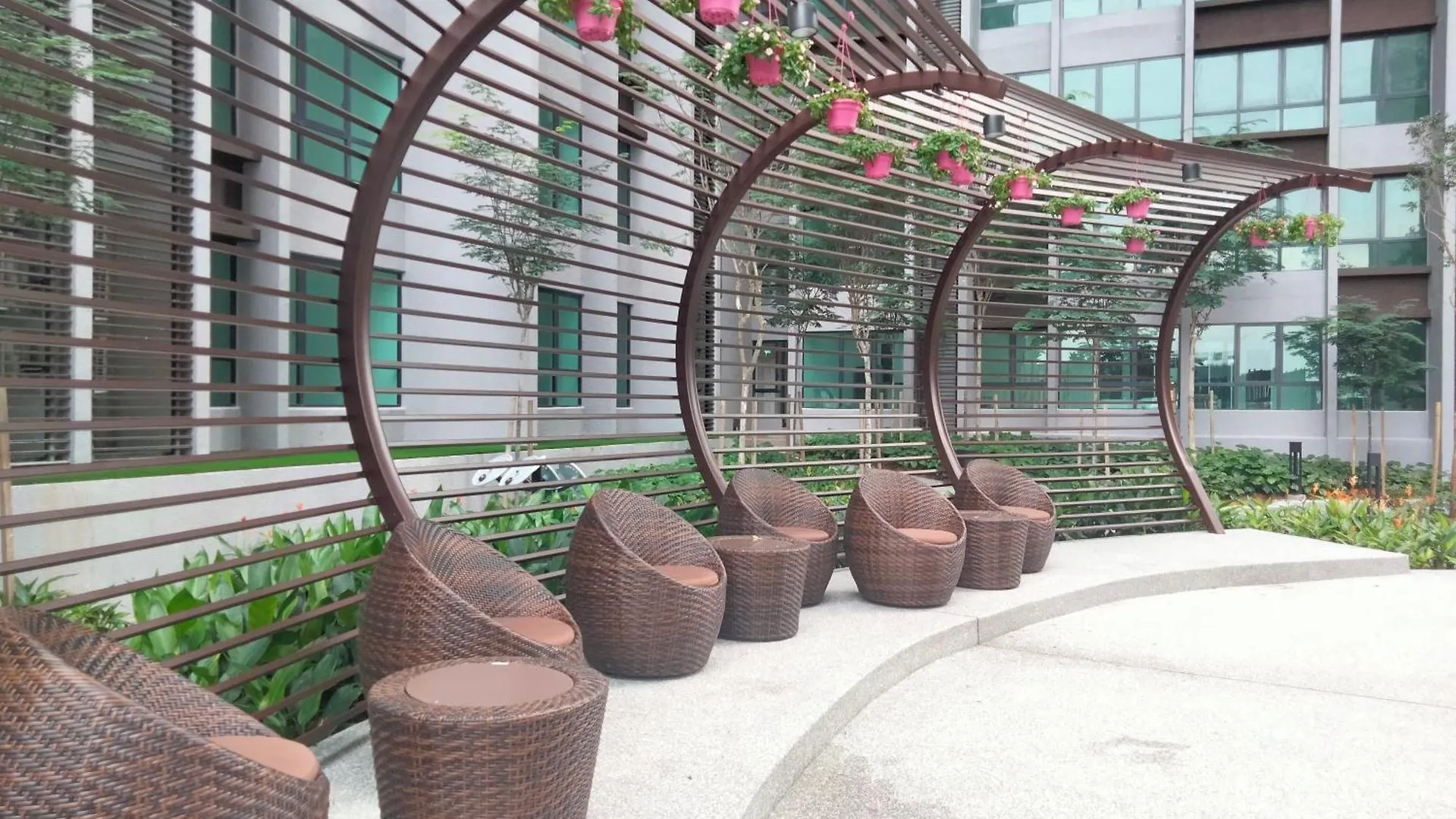 Cubic Botanical Suites Bangsar South By Homebrickz Kuala Lumpur Malesia